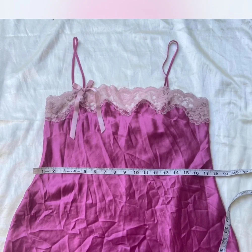 Victoria’s Secret Pink Lace Trim Chemise - Picture 6 of 7